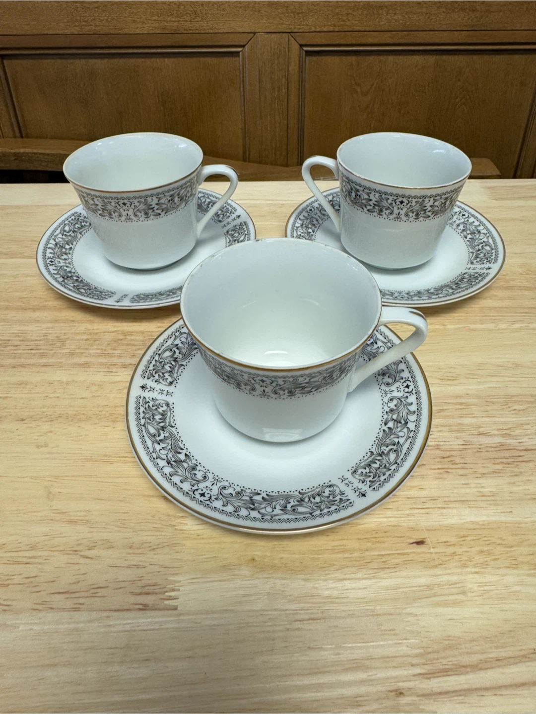 Set of 3 Decorative Teacups and Saucers