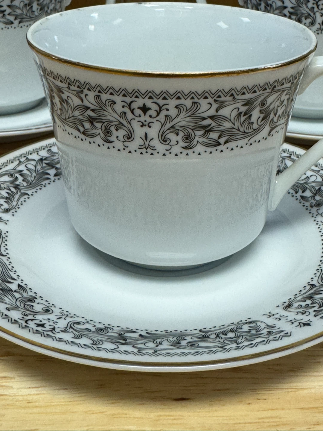 Set of 3 Decorative Teacups and Saucers - photo 2