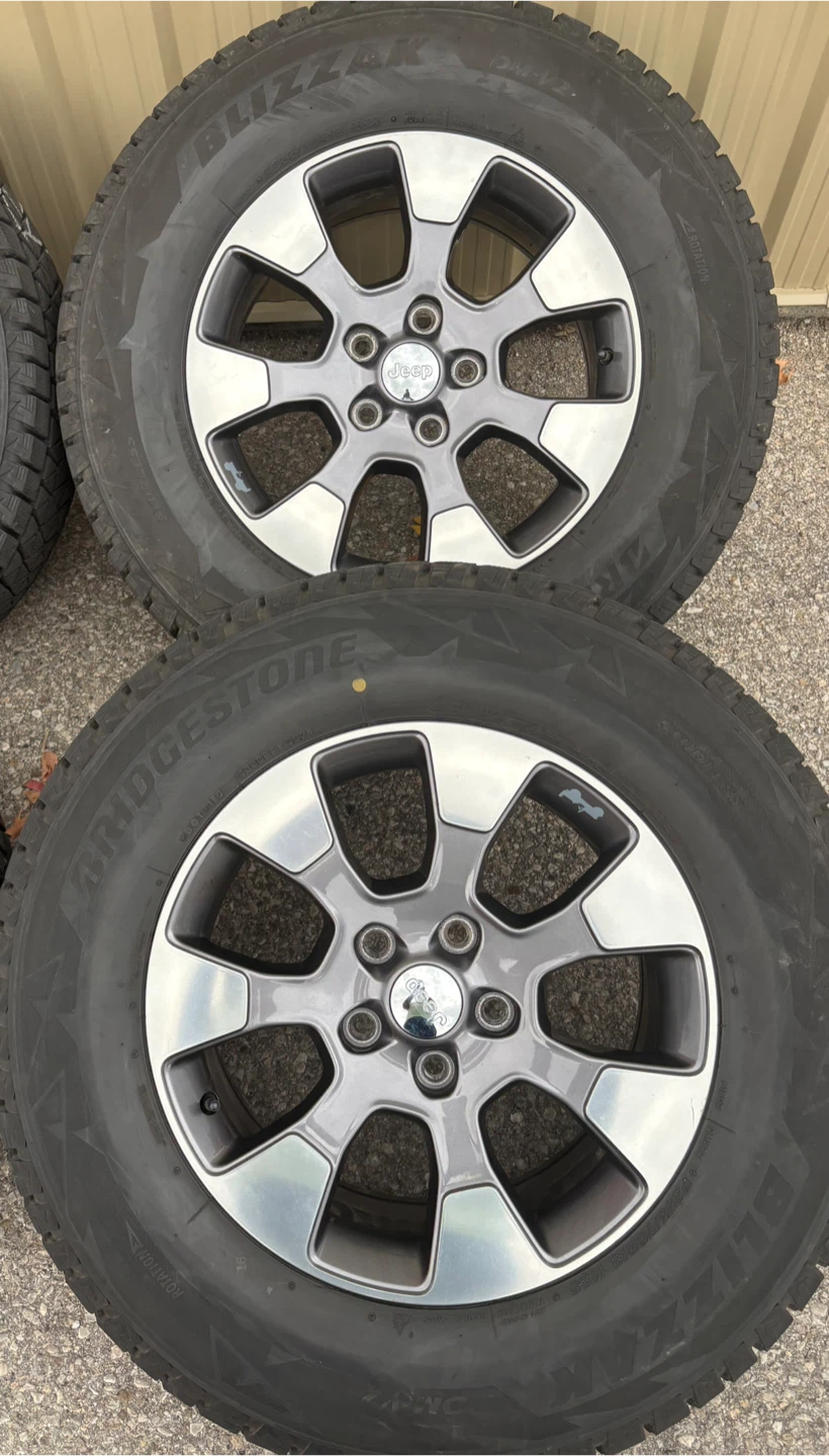 4 x 255/70/18 BRIDGESTONE WINTER TIRES AND JEEP RIMS $1550 - photo 2