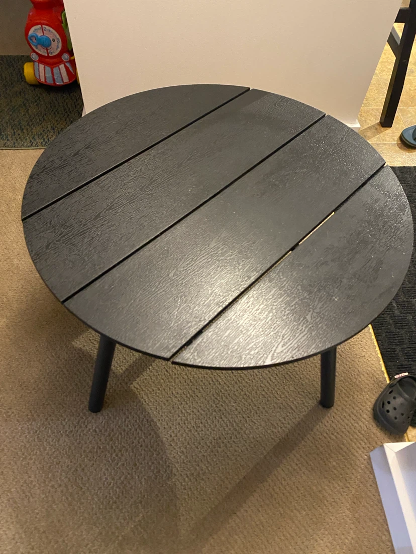 Black round accent table
