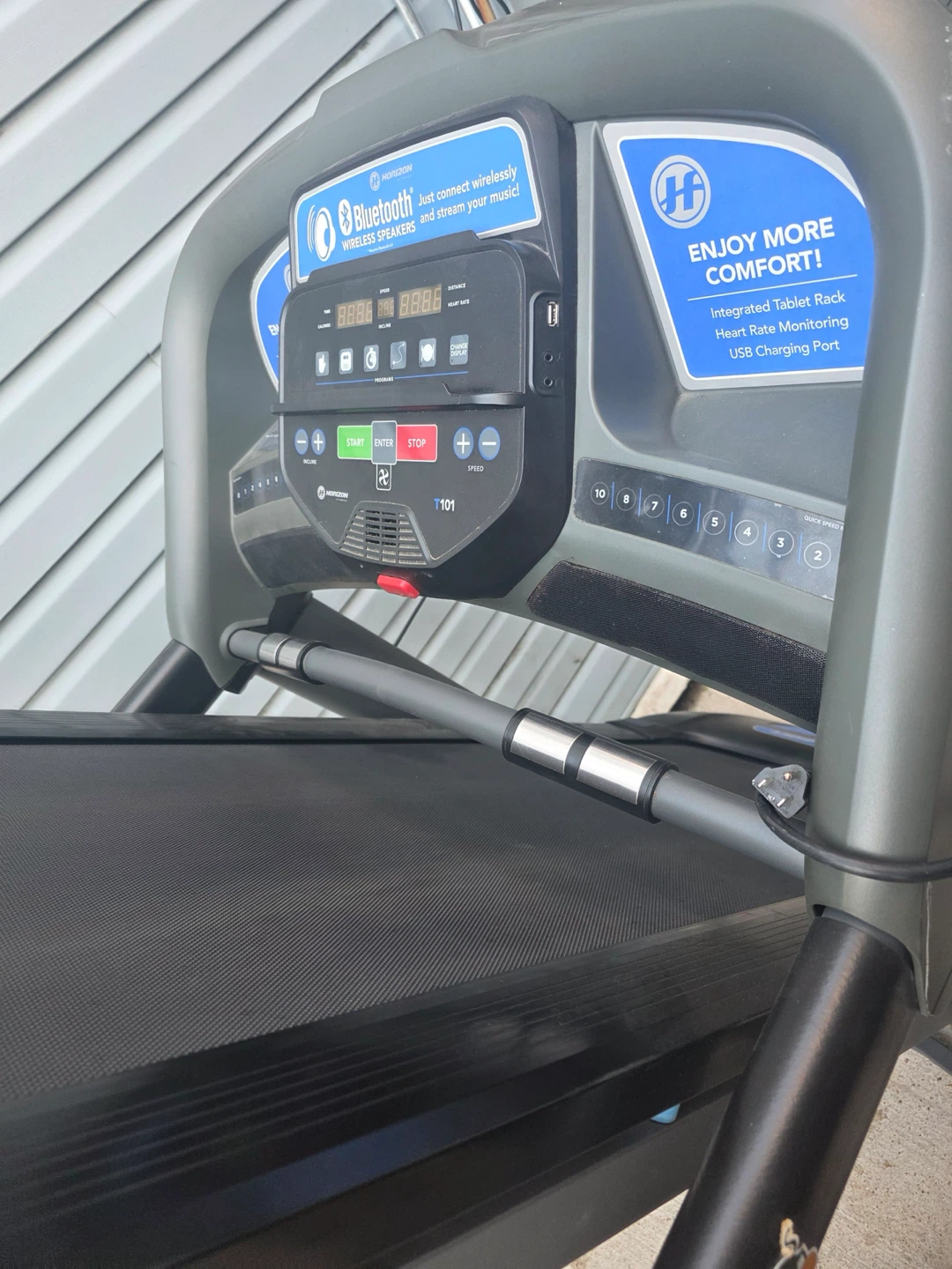 Horizon Fitness T101 Treadmill - photo 2