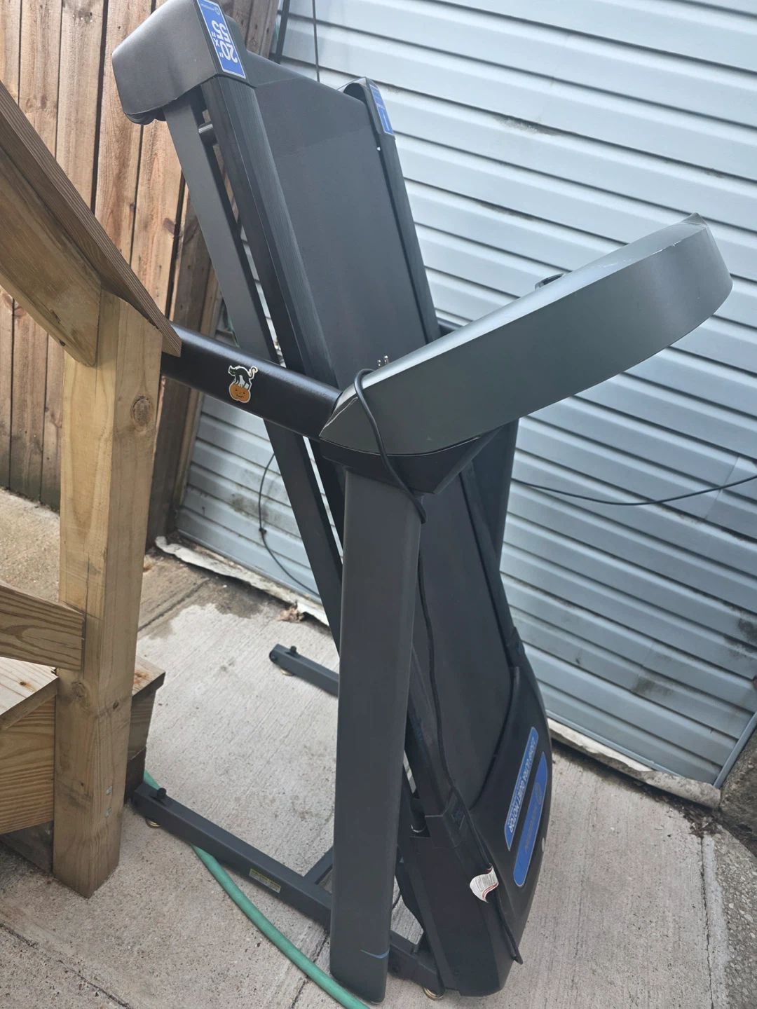 Horizon Fitness T101 Treadmill - photo 3