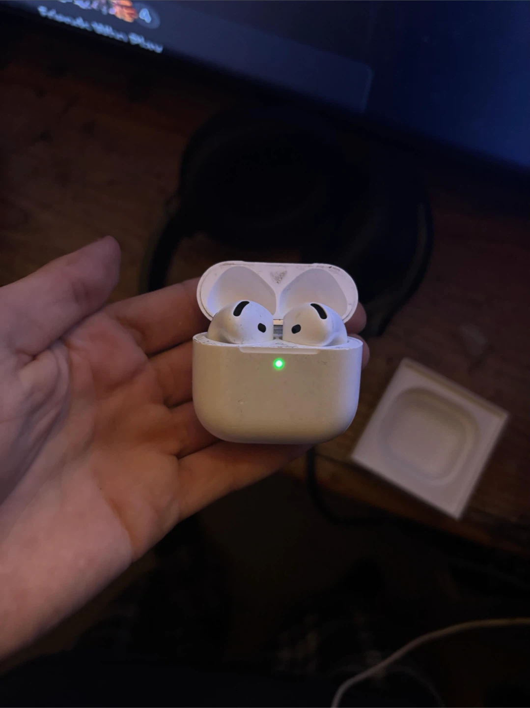 Apple AirPods 4s