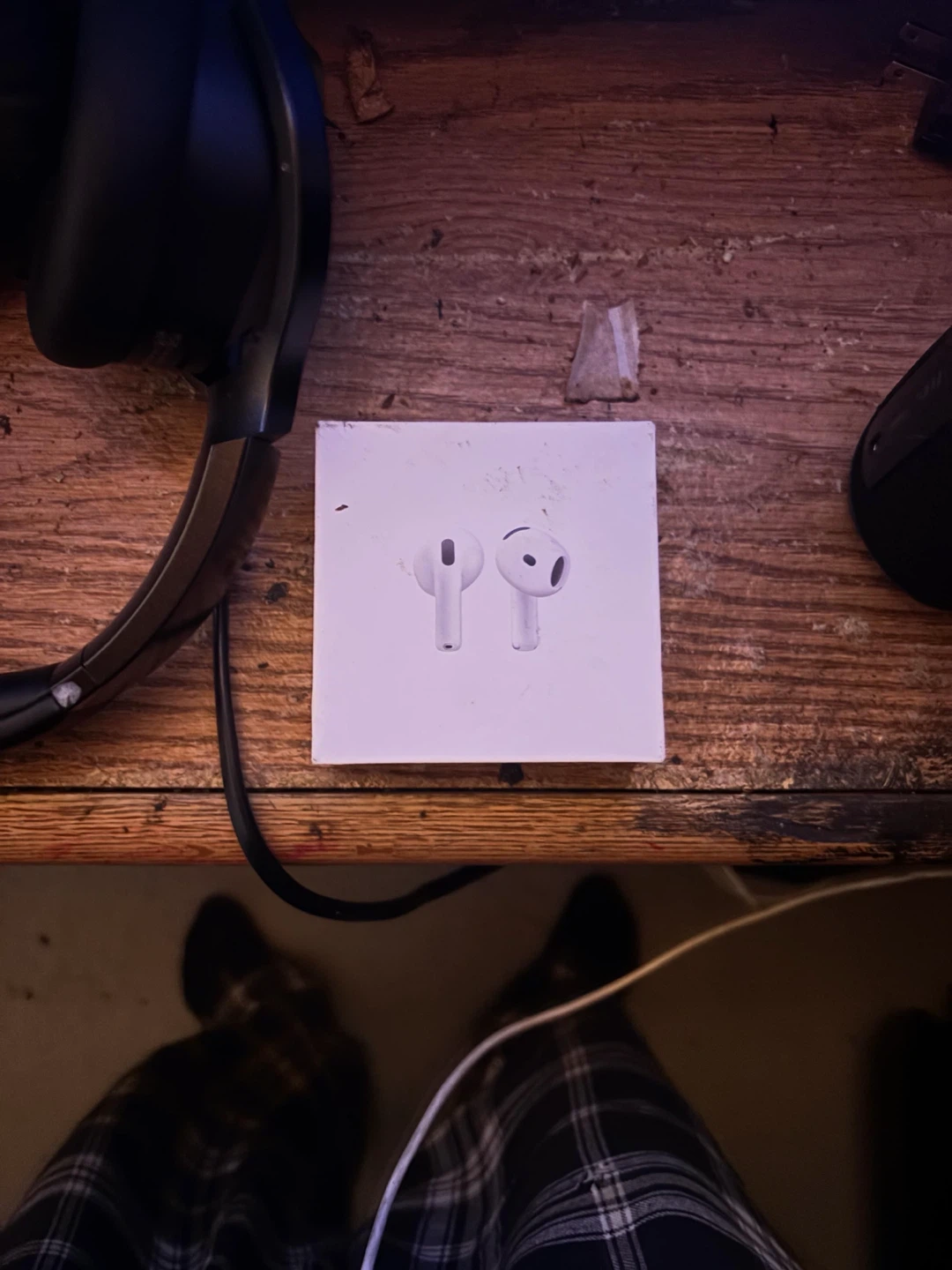 Apple AirPods 4s - photo 2