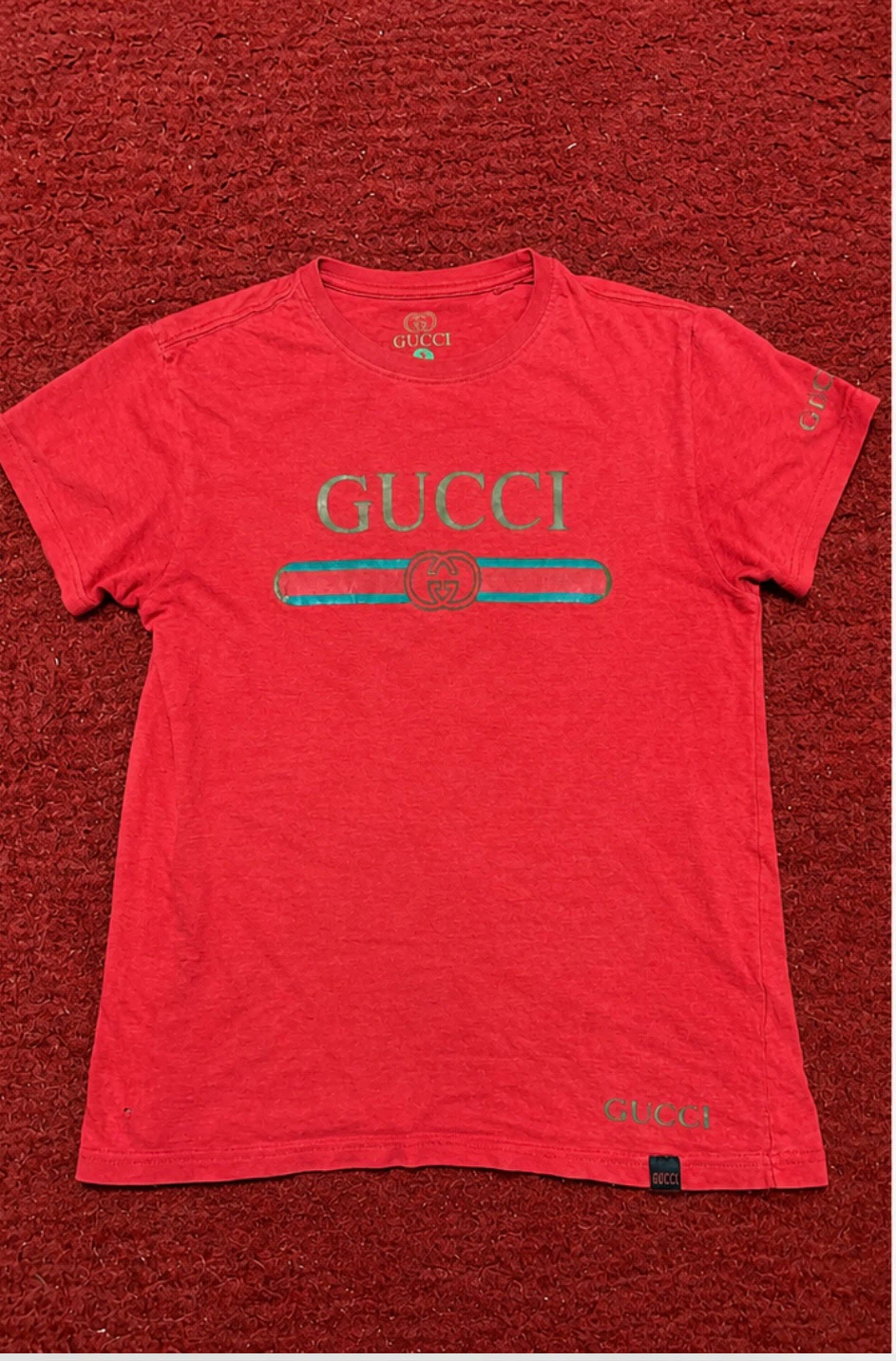 Gucci red t-shirt