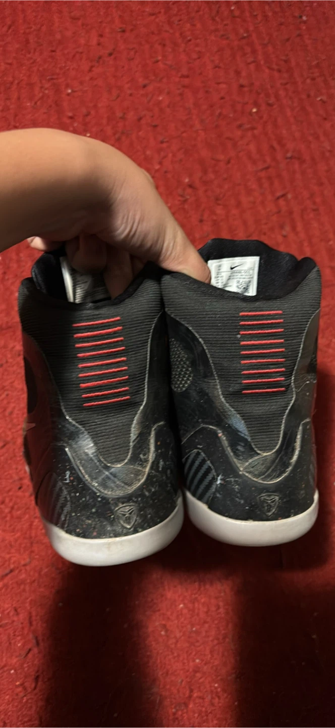 Nike Kobe Basketball Shoes - photo 2