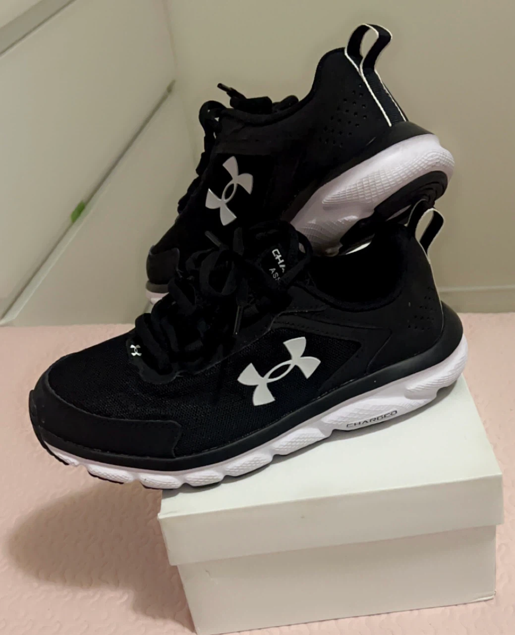 Under Armour Charged Assert Shoes