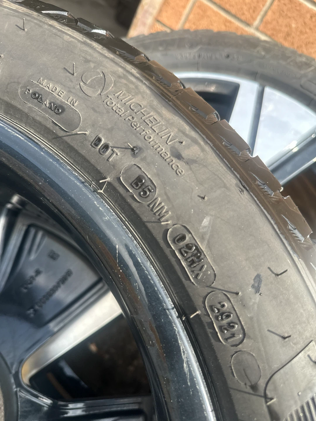 Set of 4 Michelin Winter Tires with Volvo Rims - photo 4