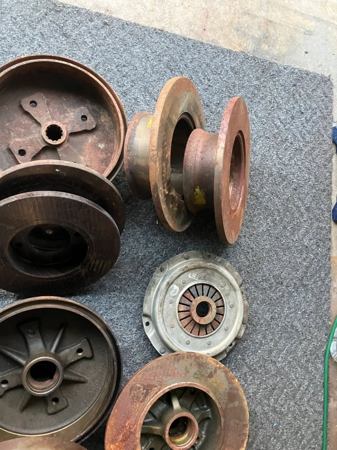 Automotive Brake Drums and Clutch for VWs Parts - photo 2