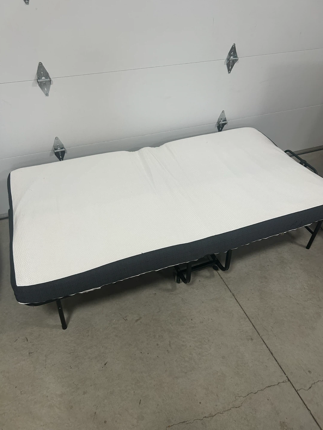 Folding Twin Bed with Memory Foam Mattress - photo 4
