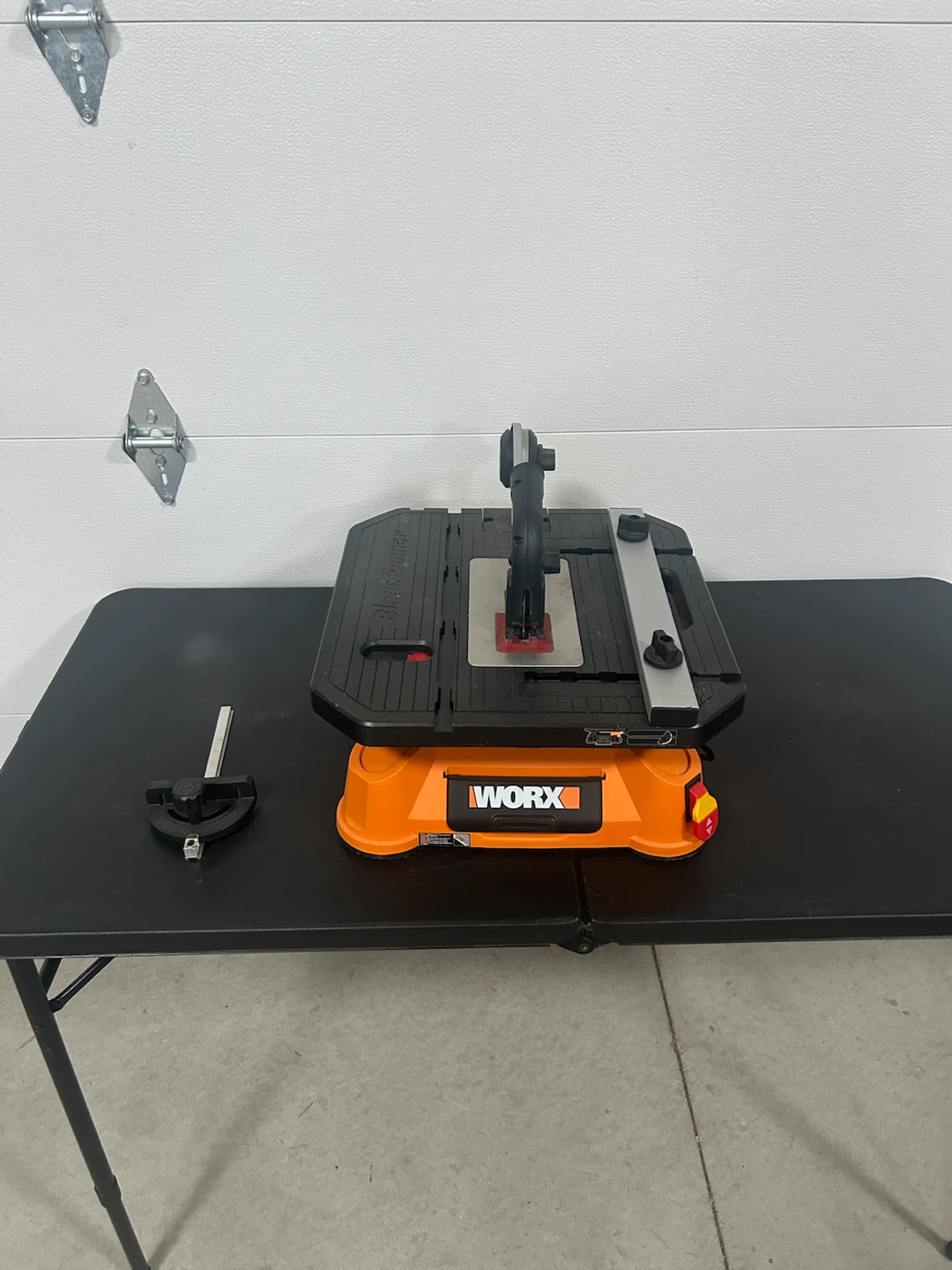 Worx WX572L BladeRunner Portable Tabletop Saw