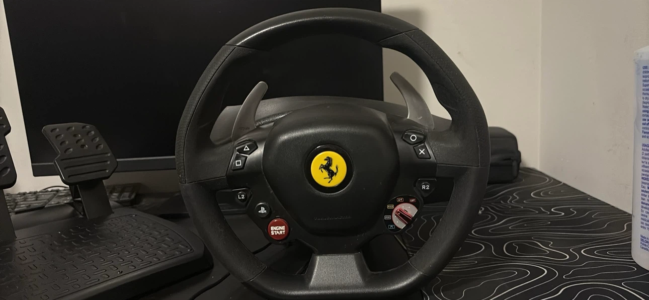 Thrustmaster Ferrari Racing Wheel for PlayStation and pc
