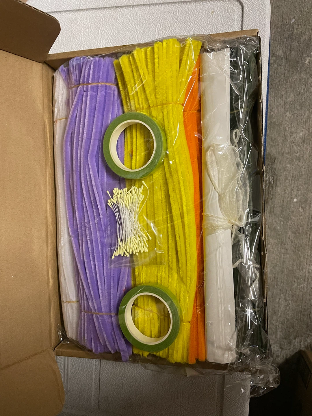 700pcs Pipe Cleaner Flower Craft Kit 2 for $25 - photo 2