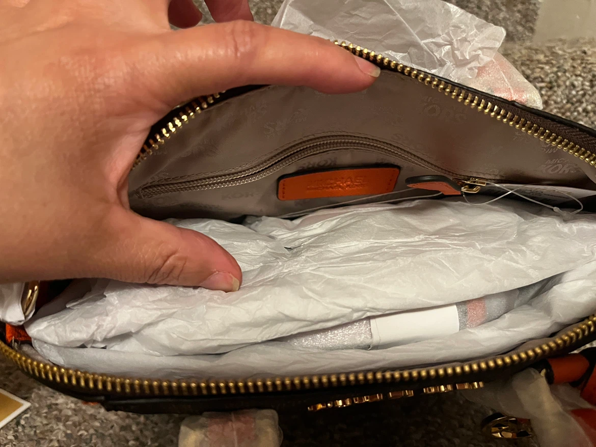 Michael Kors Ciara Medium Messenger Bag – Brand New with Tags - photo 4