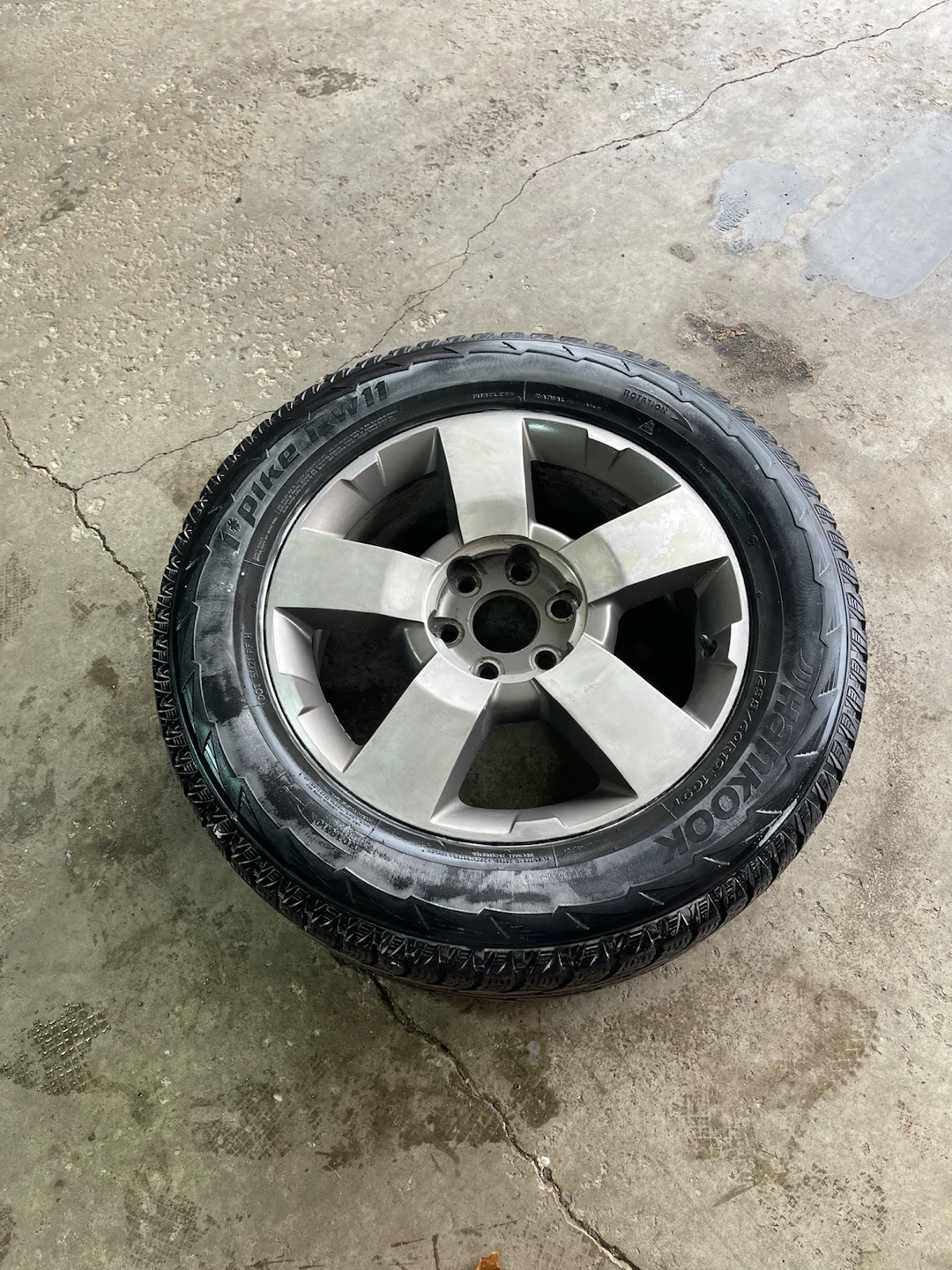 Hankook i*pike RW11 Tires and Wheels 255/60R19