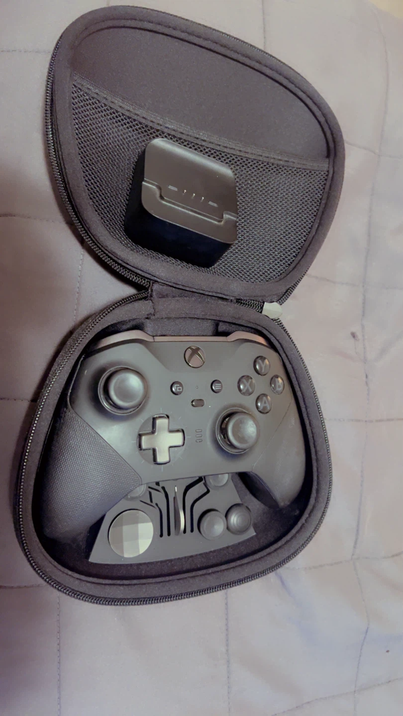 Xbox Elite Wireless Controller Series 2 - photo 2
