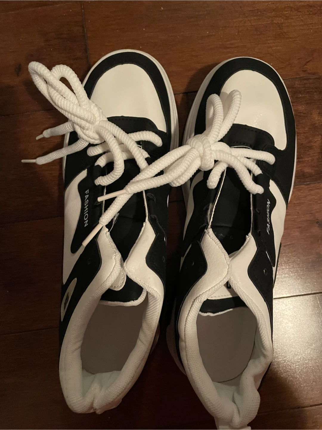 Fashion Black and White Sneakers - photo 3