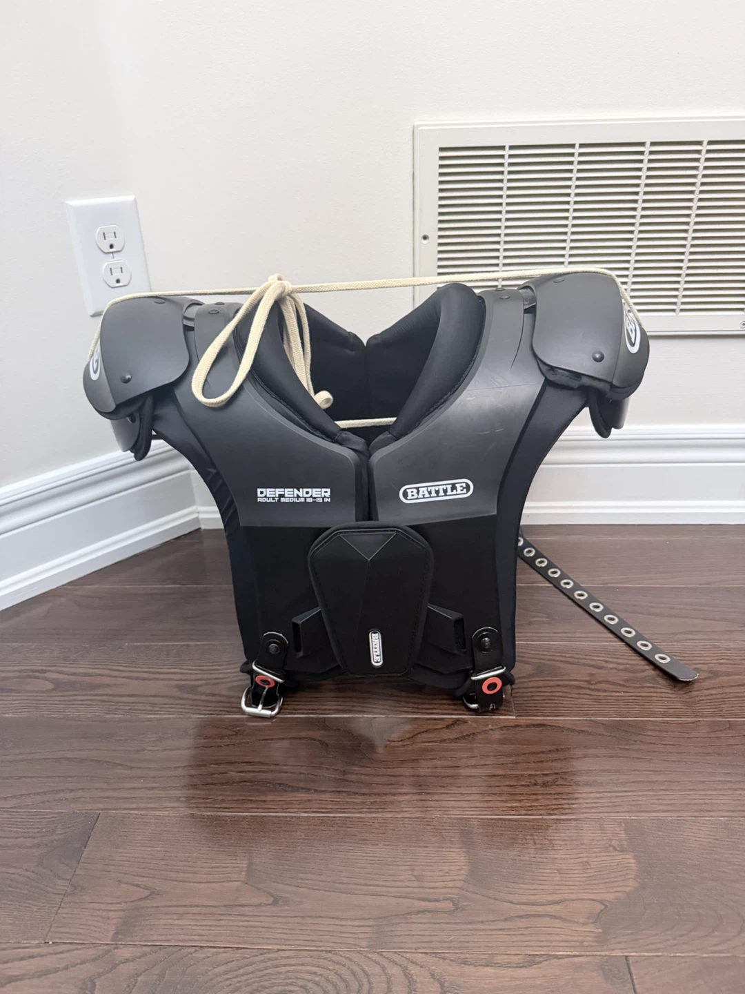 Battle Defender Football Shoulder Pads Adult Medium