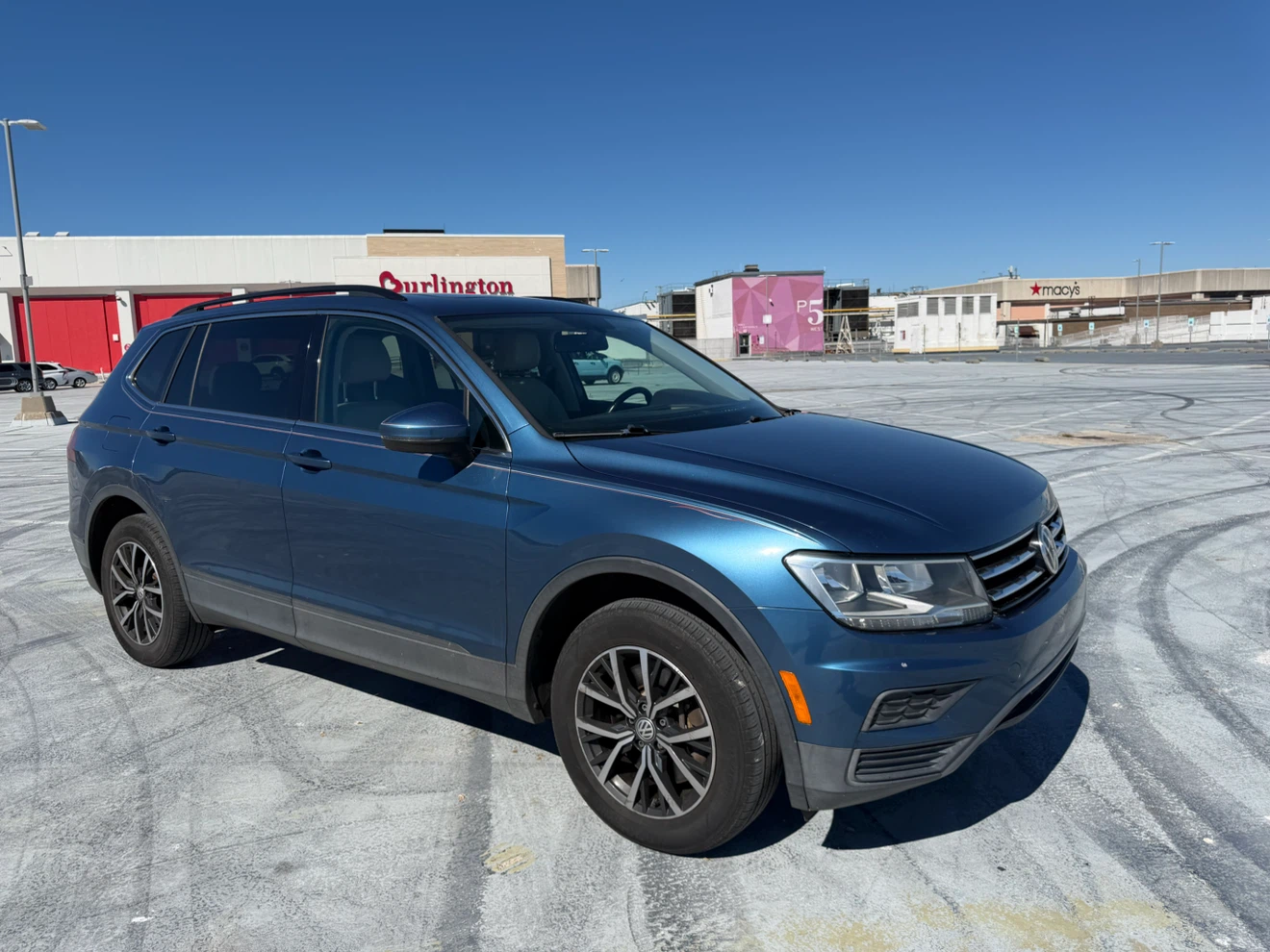 Volkswagen Tiguan SUV - photo 5