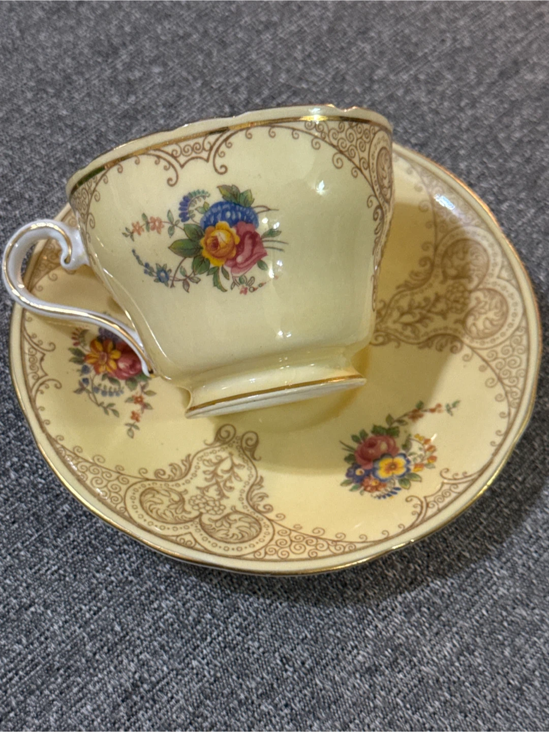 Aynsley Bone China Teacup and Saucer - photo 2