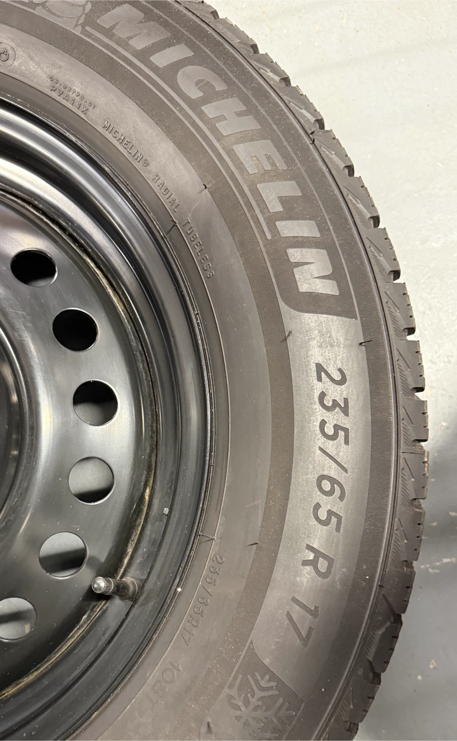 4 Michelin X-Ice Snow Winter Tires 235/65R17 with Steel Rims - photo 5
