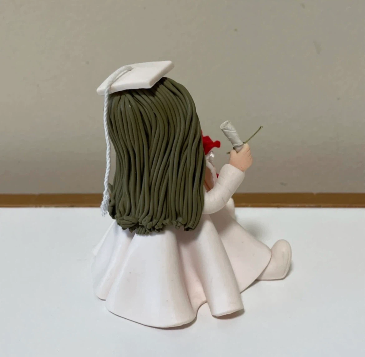 Graduation Figurine - photo 3