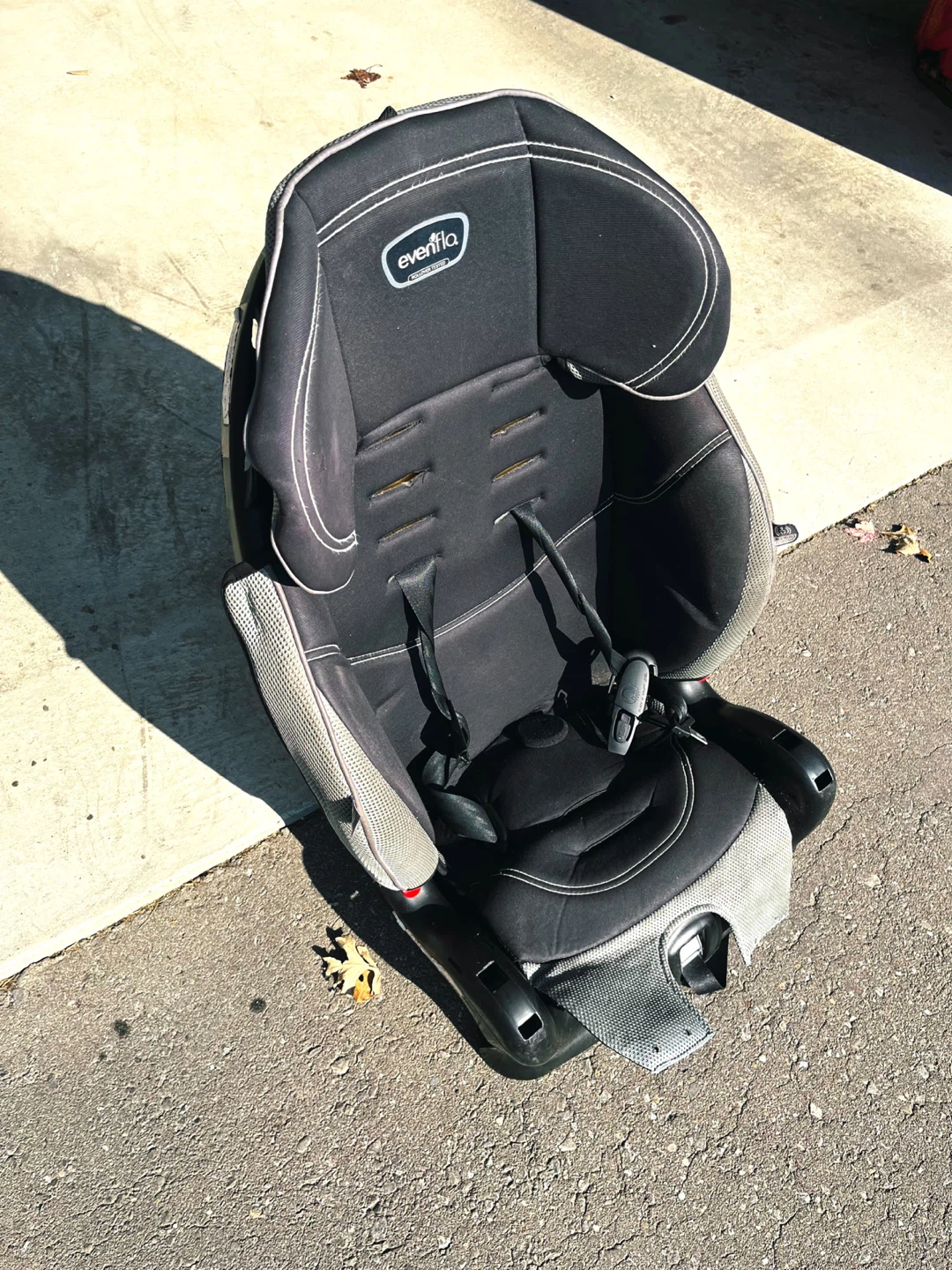 Evenflo toddler car seat
