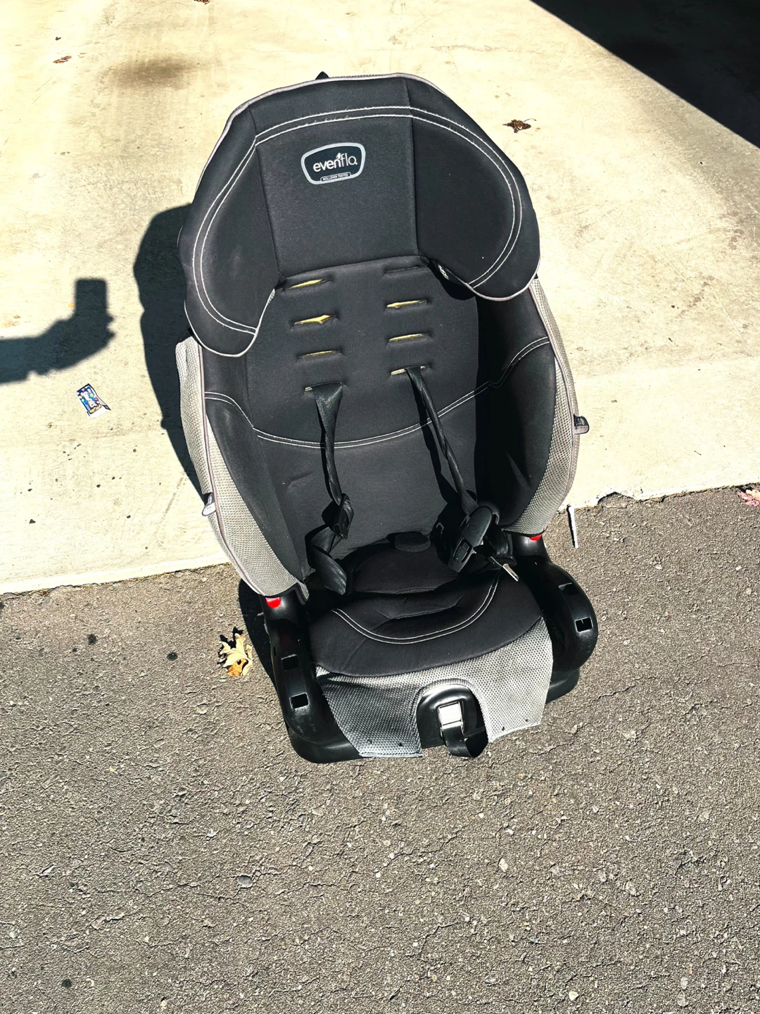 Evenflo toddler car seat - photo 3