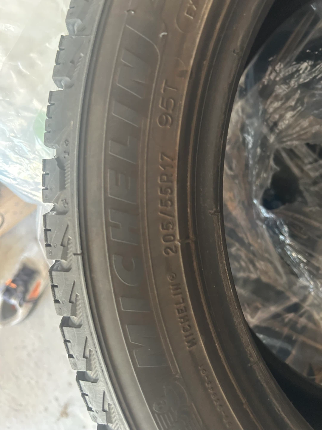 Winter Tires: Set of 4 Michelin 205/55R17 Tires