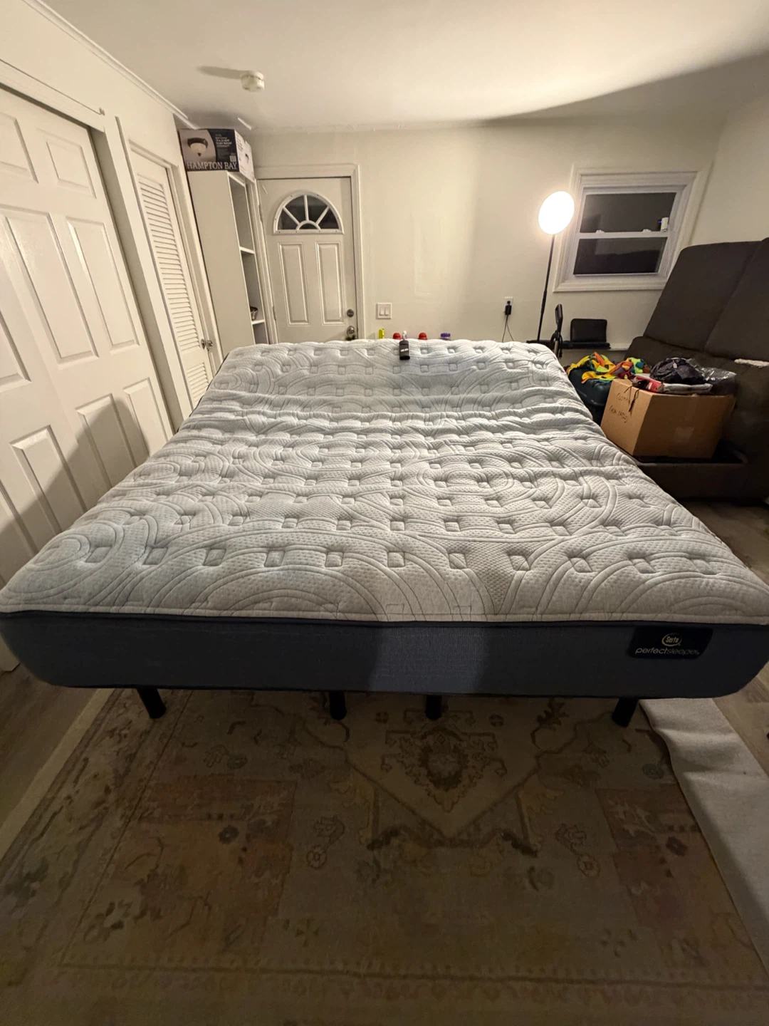 Serta Perfect Sleeper King size mattress + Adjustable Bed Base