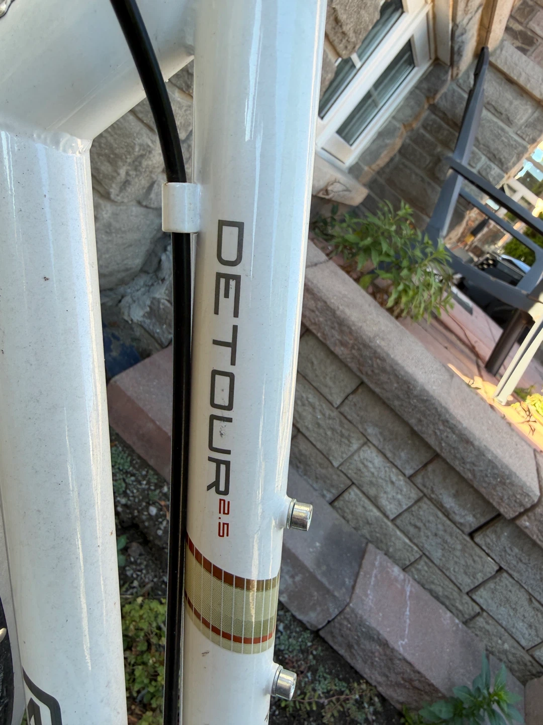 Raleigh Detour 2.5 Hybrid Bicycle - photo 2