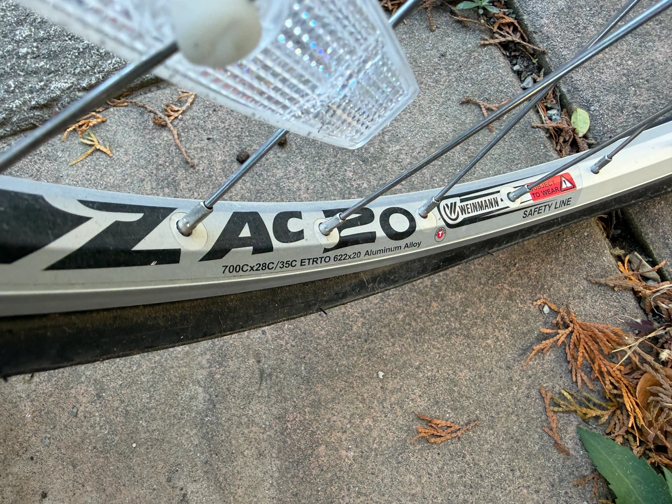 Raleigh Detour 2.5 Hybrid Bicycle - photo 3
