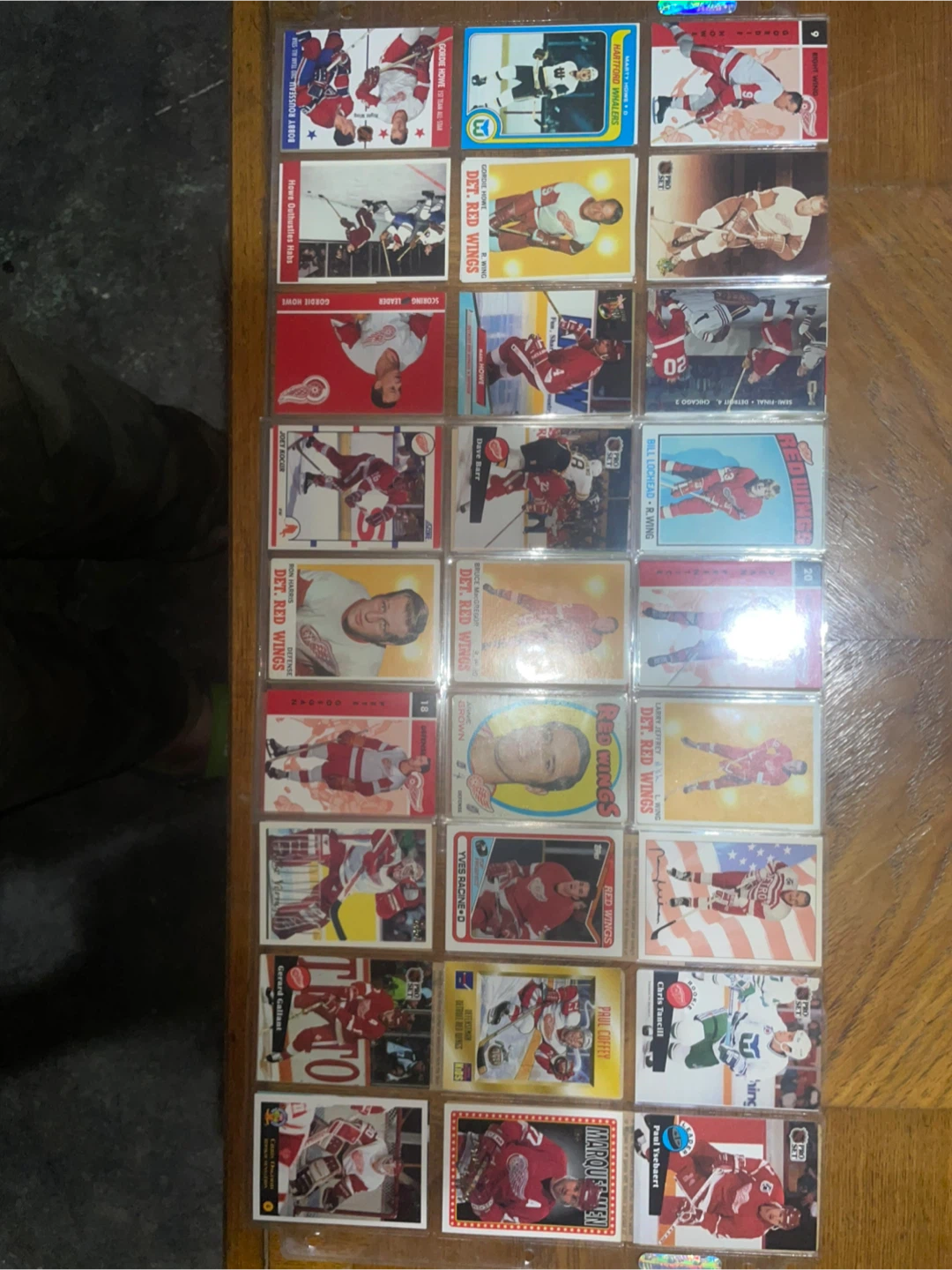 Vintage Detroit Red Wings Hockey Card Collection