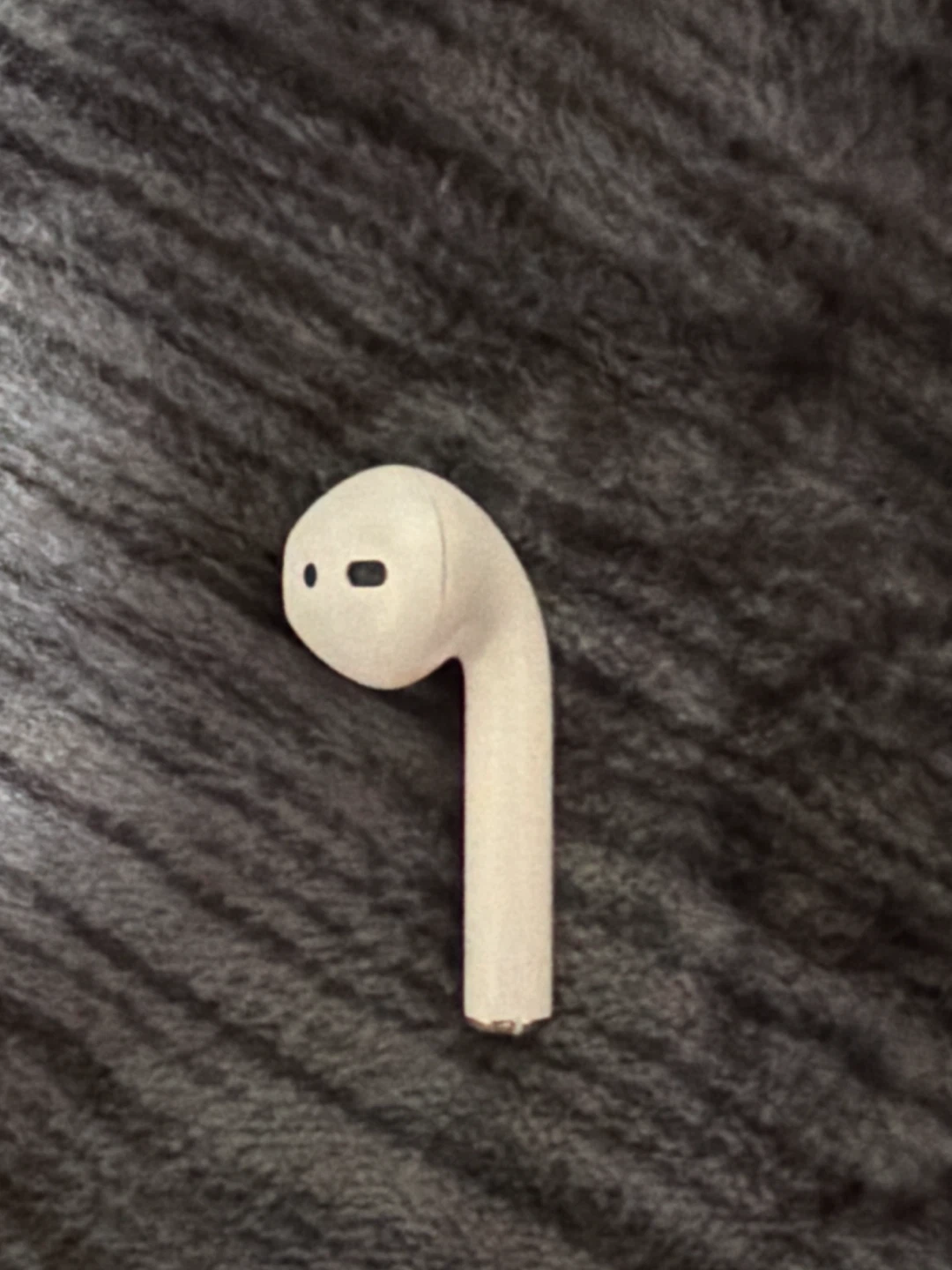 Apple AirPods right Earbud