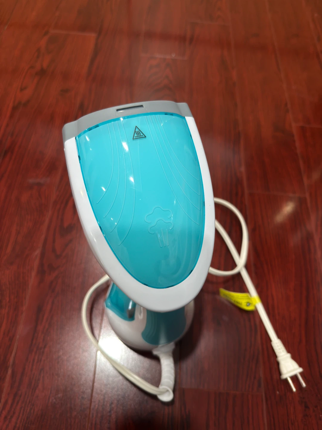 BEAUTURAL Handheld Garment Steamer - photo 3