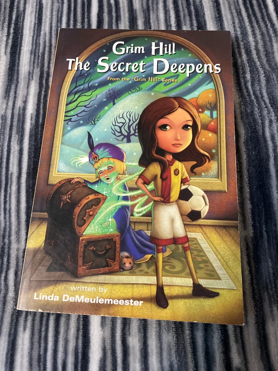 Grim Hill: The Secret Deepens by Linda DeMeulemeester