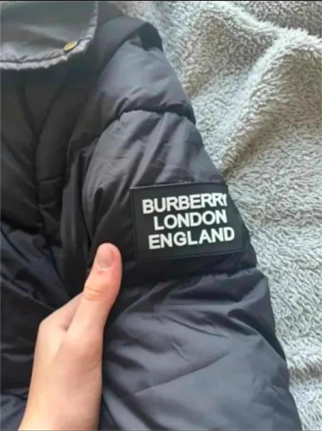 Burberry Detachable Sleeve Puffer Jacket - photo 3