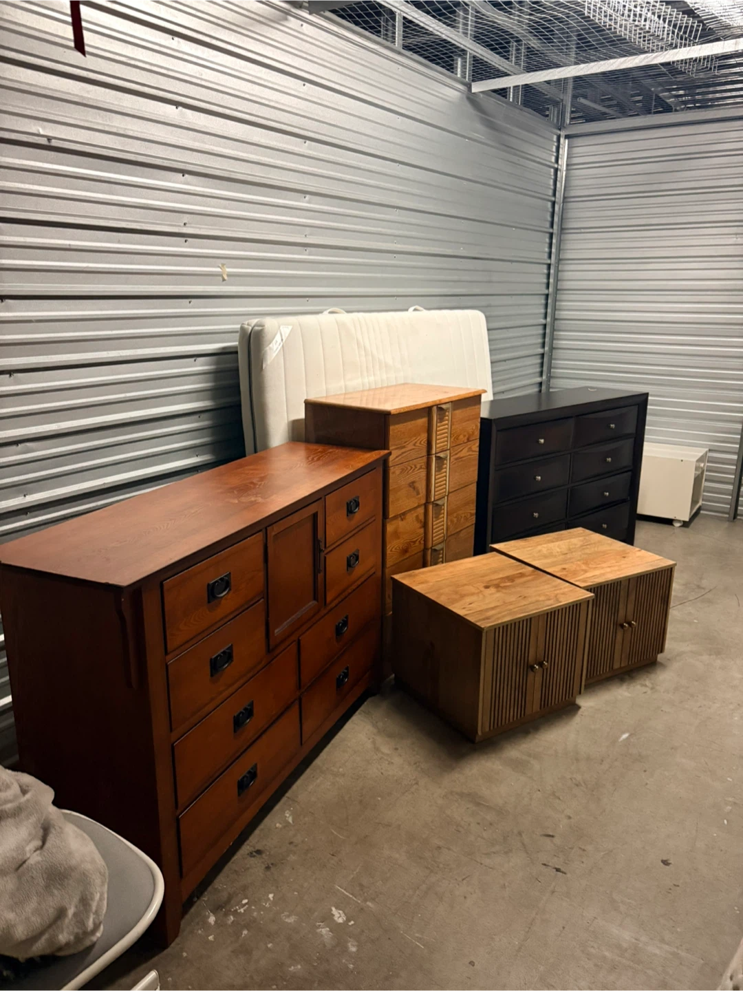 Dresser mattress night tables - photo 2