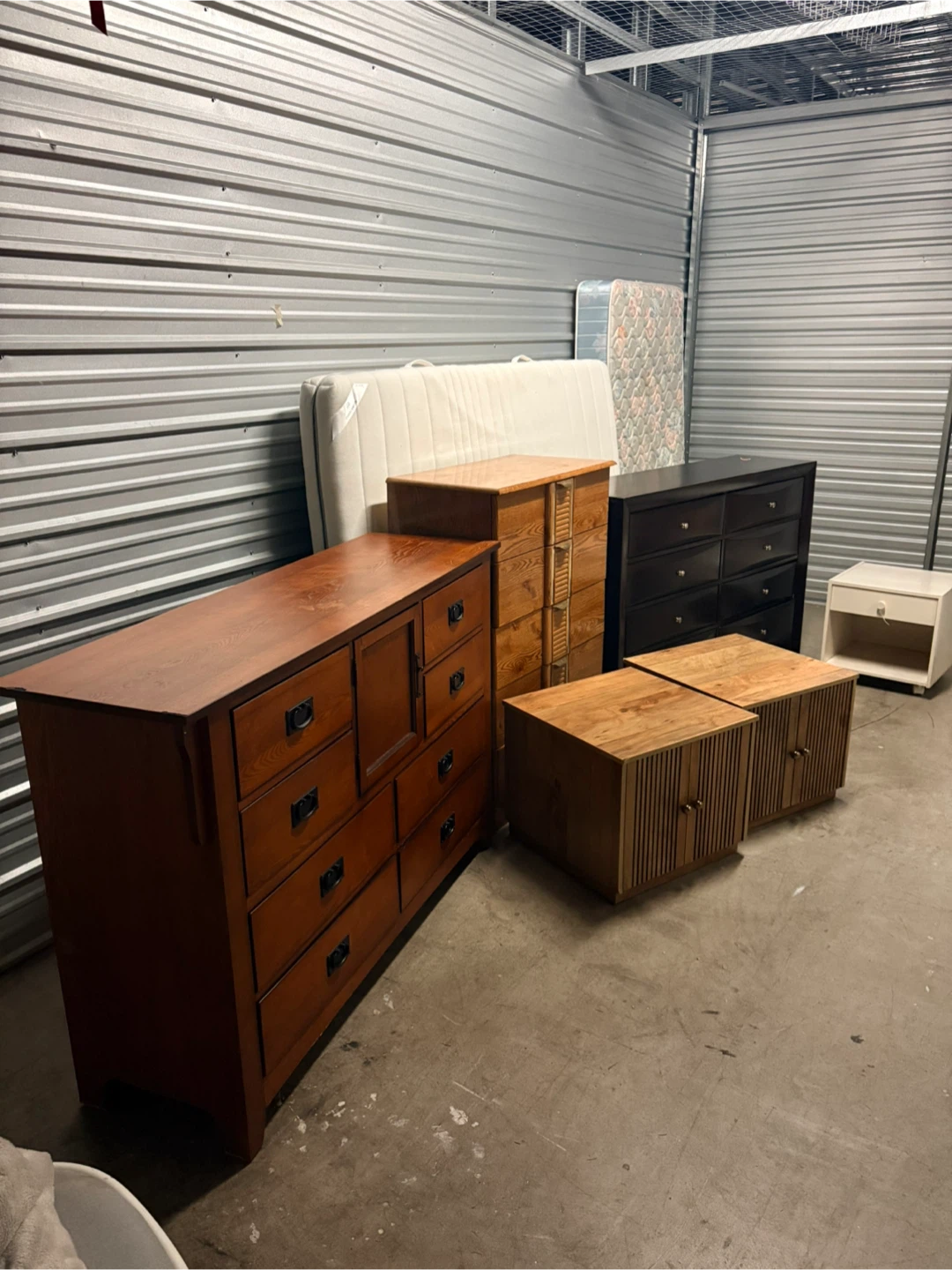 Dresser mattress night tables - photo 4