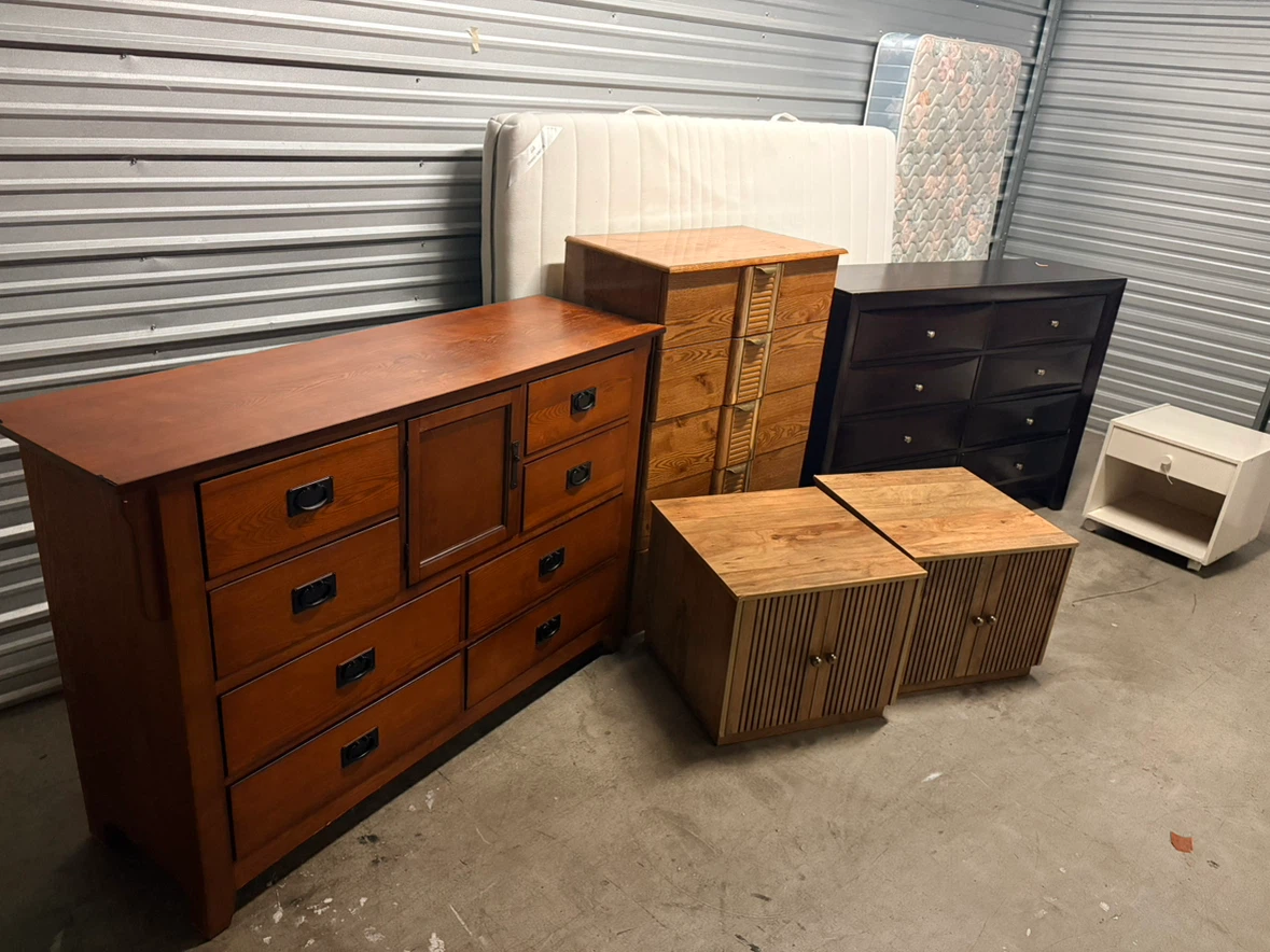 Dresser mattress night tables - photo 5