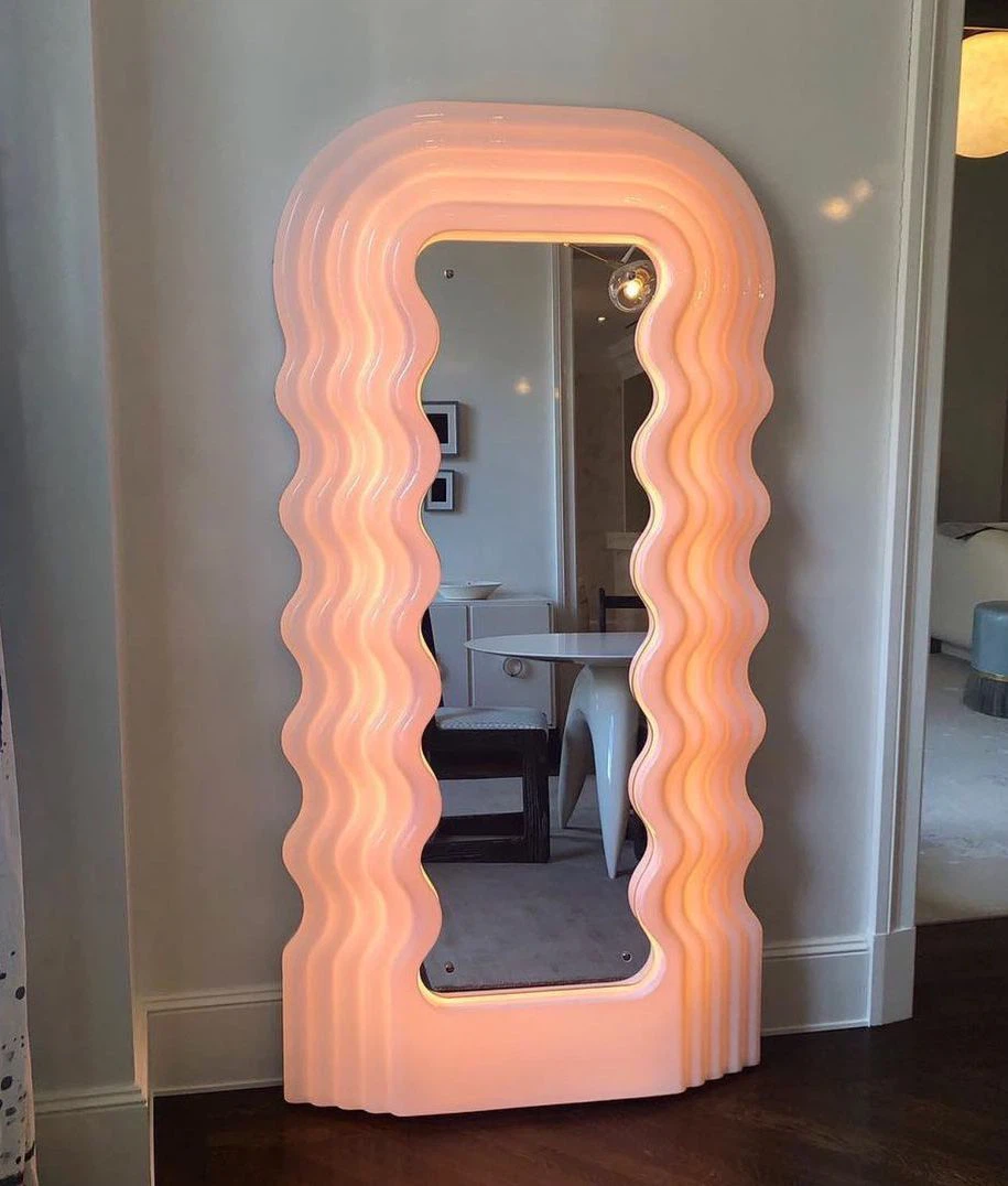 Light-Up Wave Mirror – Ultrafragola Style (Eternity Modern)
