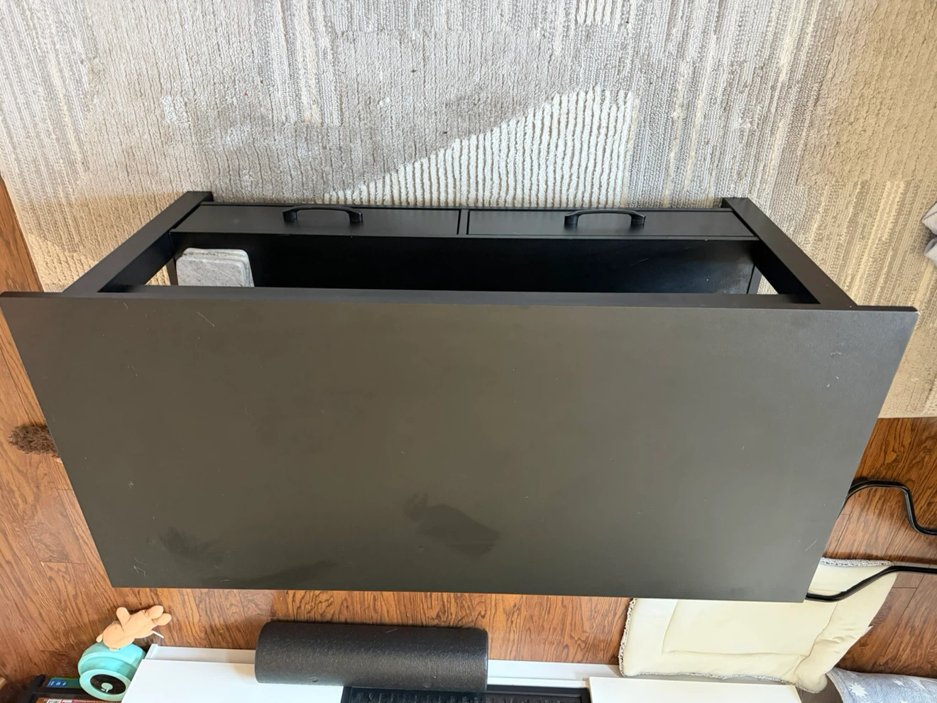 Black lift-top coffee table with storage - photo 2