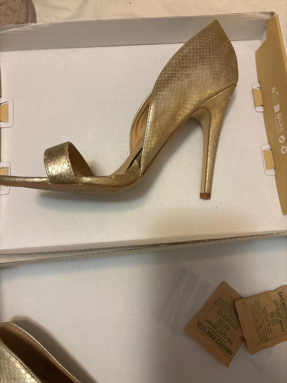 Amena Gold Stiletto Heels Size 9 - photo 2