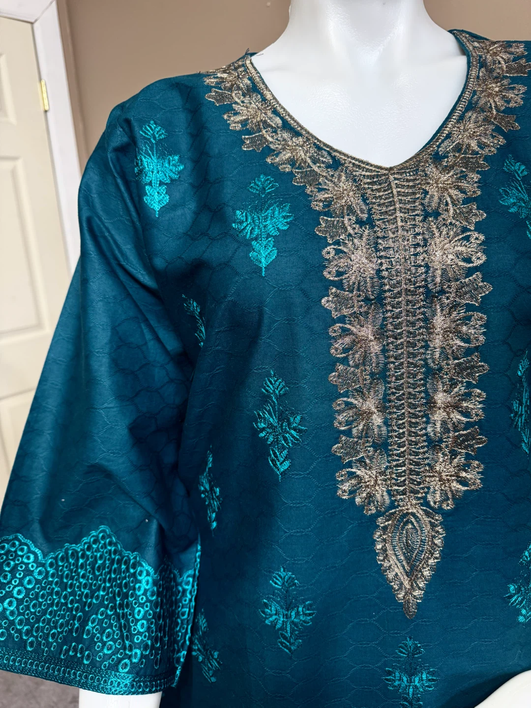 Pakistani cotton embroidered kurti - photo 3