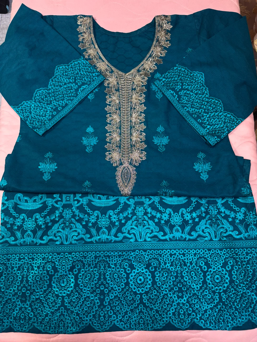 Pakistani cotton embroidered kurti - photo 4