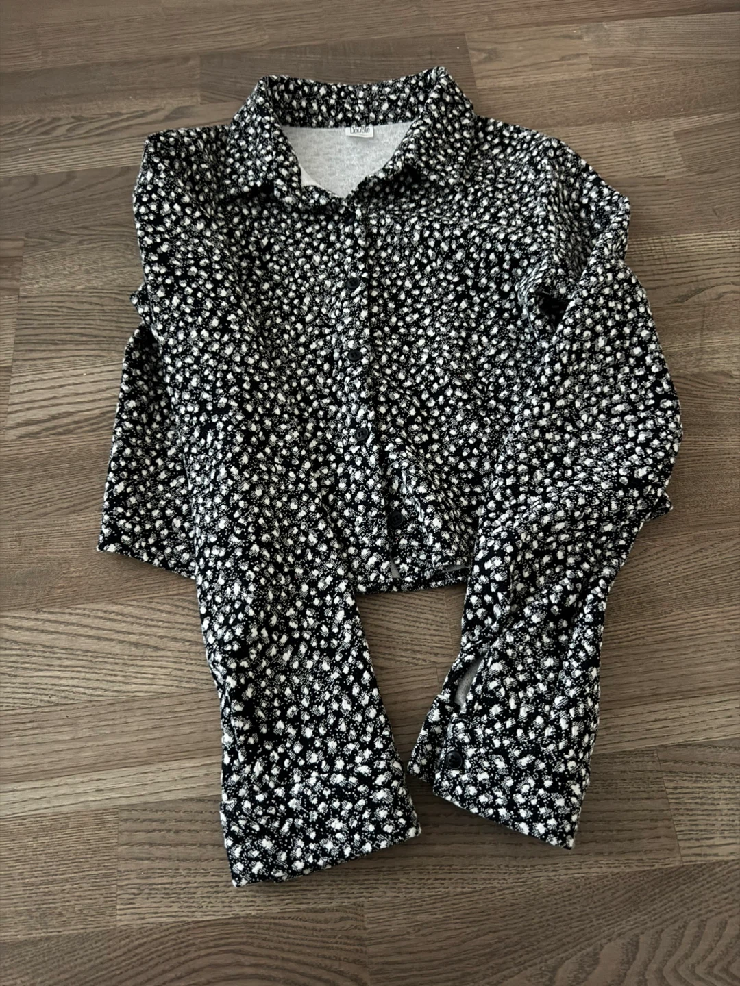 High end designer’s black and white patterned long sleeve shirt - photo 2