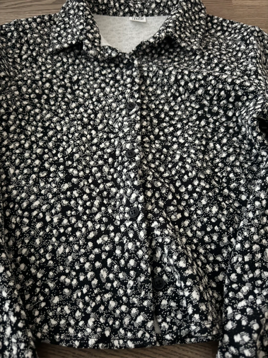 High end designer’s black and white patterned long sleeve shirt - photo 5