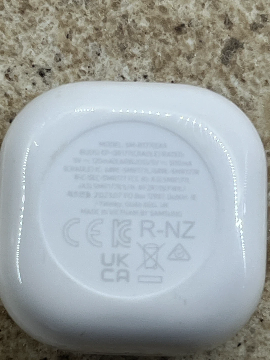 Samsung Galaxy Buds White - photo 3