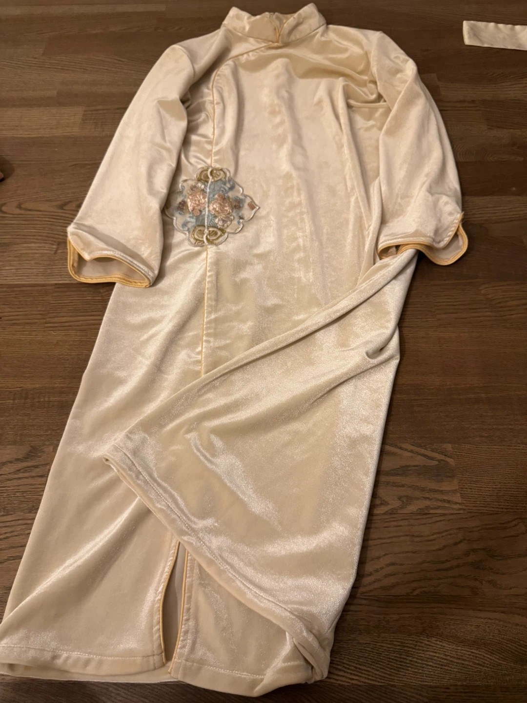 Cream velvet cheongsam dress - photo 2