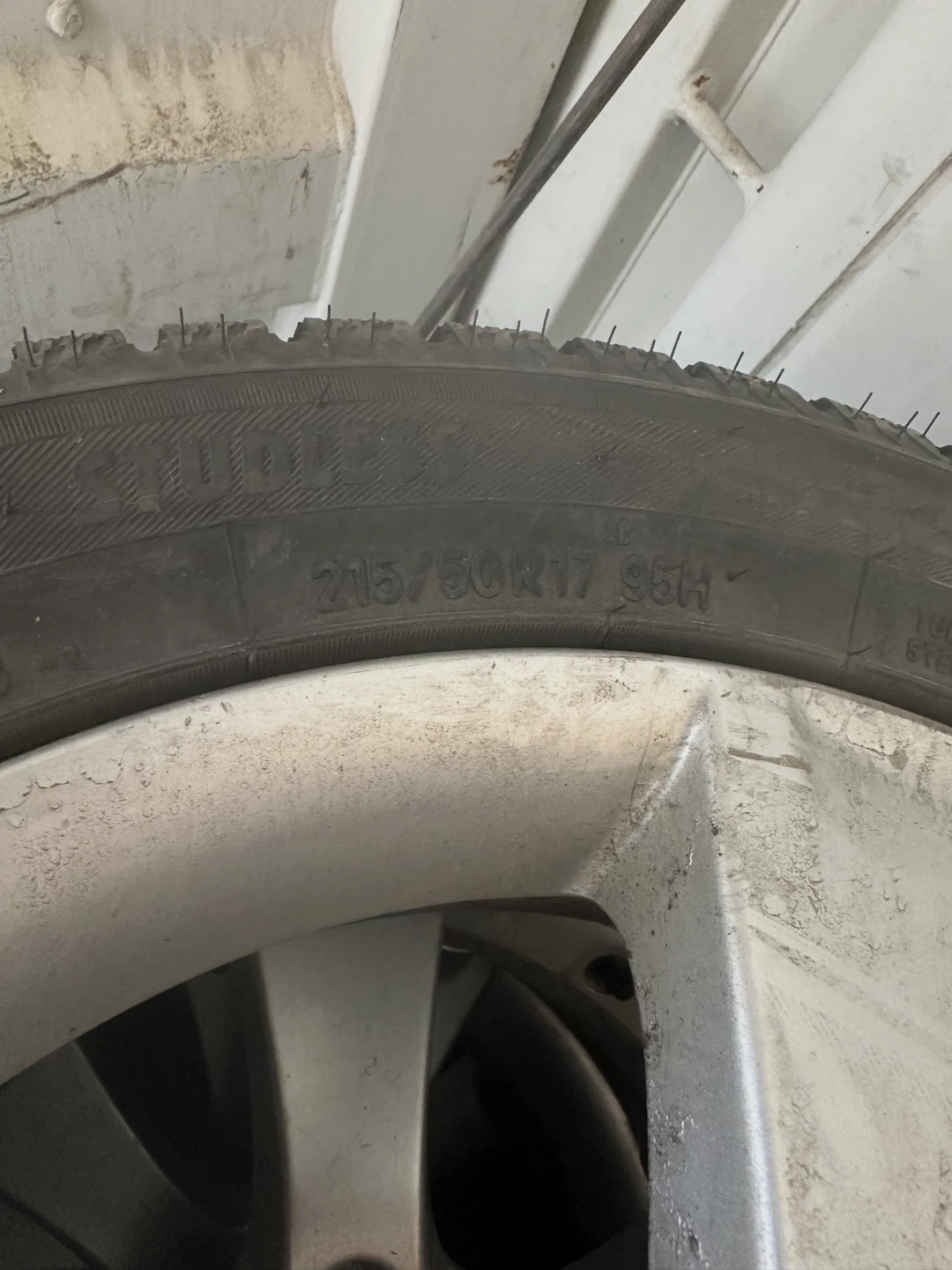Set of 4 Mazda 17-inch Winter Tires and Rims - photo 2
